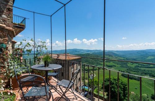 Montecastelli House | Tuscan Hilltop Getaway