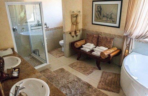 Bloemfontein House | Tuscan Rose