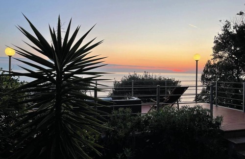 Rosignano Marittimo Apartment | TUSCAN SEAFRONT APARTMENT WITH PRIVATE ACCESS TO THE SEA