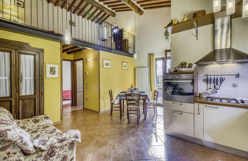 Radicondoli Apartment | Tuscan Sun With Shared Pool, Radicondoli, Italy