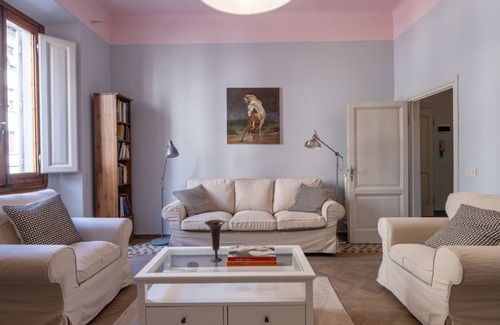 Careggi Rifredi Apartment | Tuscan Tempo Fabbroni Apartment