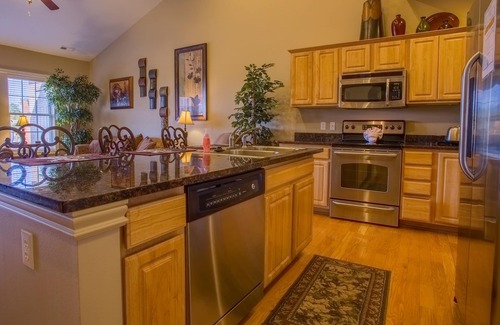 Fieldstone Bluffs House | Tuscany Hills 3 Bedroom Villa by RedAwning