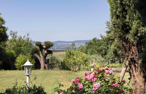 Gioiella House | Tuscany - Townhouse - Sleeps 18 - Garden near Lake