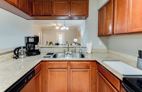 Tuscaloosa House | Tusks at Traditions: Close to UA | Sleeps 6