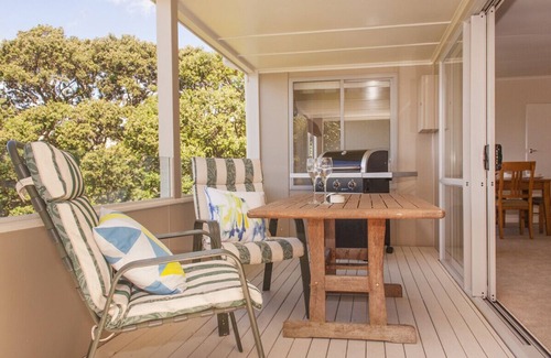 Hahei Cottage | Tutaritari Treasure - Hahei Holiday Home
