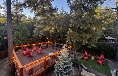 Twain Harte Cabin | Twain Harte Group Cabin: Sleeps 21+, Walk to Town, Lake Access, Pet-Friendly