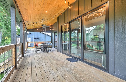Johnson City Cottage | Tway Bird Cottage on The Watauga River