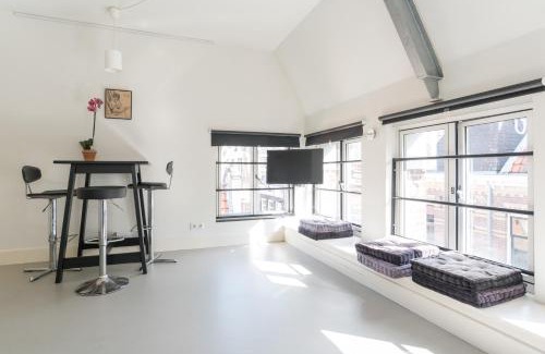 Jordaan House | Tweede Laurierdwarsstraat Apartment