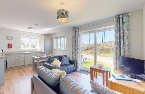 Hayle Cottage | Tweenbanx has been fully rebuilt and can accommodate up to 6 people
