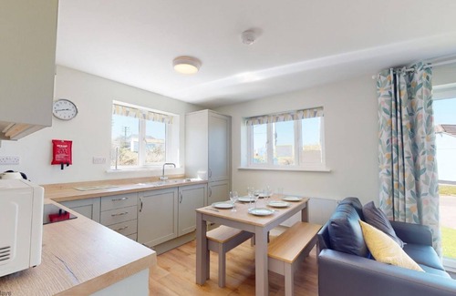 Hayle Cottage | Tweenbanx has been fully rebuilt and can accommodate up to 6 people