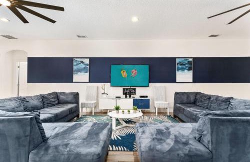 Loughman House | Twilight Haven Sleeps 39 SOL105