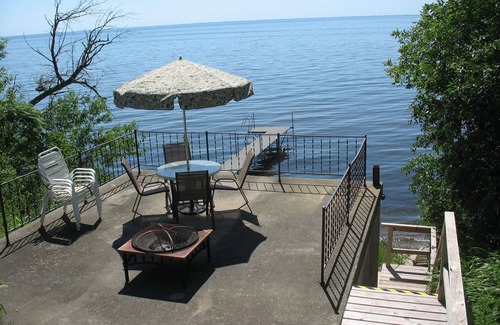 Chilton House | 'Twilight' - Just a few steps down to Lake Winnebago!