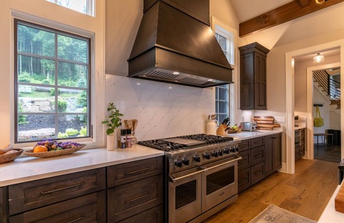 Banner Elk House | Twin Boulder Lodge at Eagles Nest - big views, outdoor fireplaces, hot tub, arcade