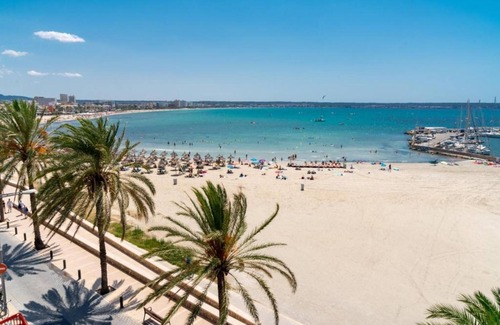 Can Pastilla Apartment | Twin/double room Nº7' with Shared Terrace, Wi-Fi and Air Conditioning