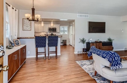 Twin Lakes House | Twin Lakes Landing | Pool Table | Central Location
