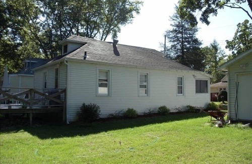 Twin Lakes House | Twin Lakes Rental One Block from Lake Elizabeth