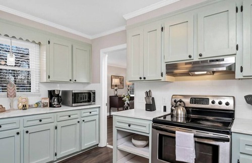Sumter House | Twin Lakes Retreat | Close to Shaw AFB | Sleeps 9!