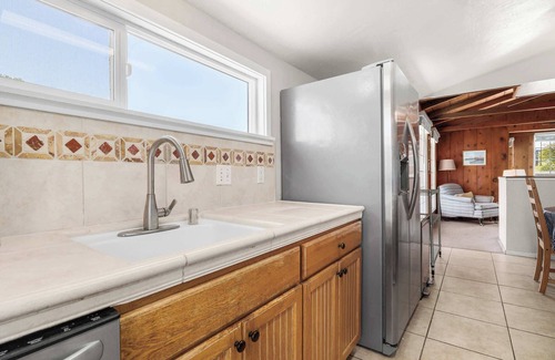 Eastside Santa Cruz House | Twin Lakes Surf Cabin - Sleeps Up To 12