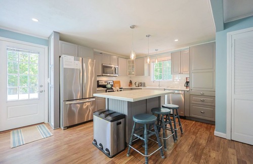 Rockport House | Twin Lights: Explore the village of Rockport!