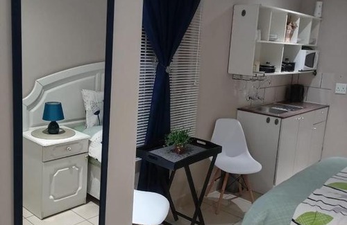 Langebaan Apartment | Twin Palm Cottage