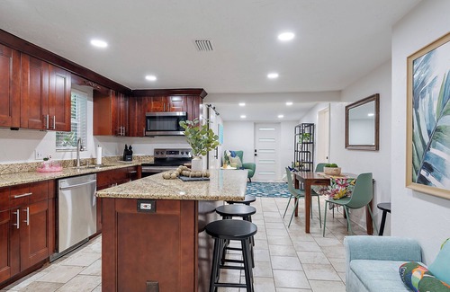 South Sarasota House | Twin Palms | Two Houses + Private Pool!