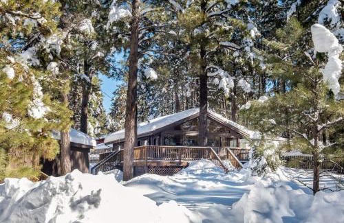 Kachina Village House | Twin Pines Cabin in the Woods