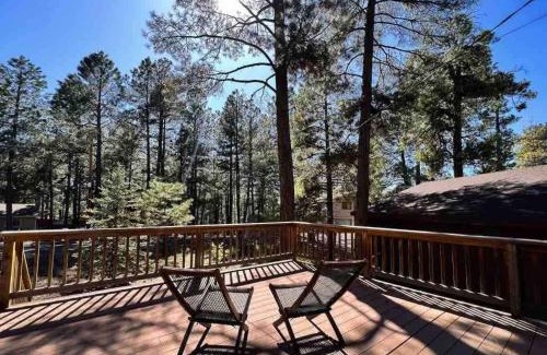 Kachina Village House | Twin Pines Cabin in the Woods