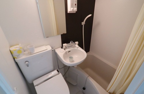 Oita Hotel | Twin room smoking with natural hot spring and fr/Oita Ōita