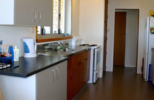 Waihi Beach Cottage | Twin Views - Waihi Beach Holiday Home