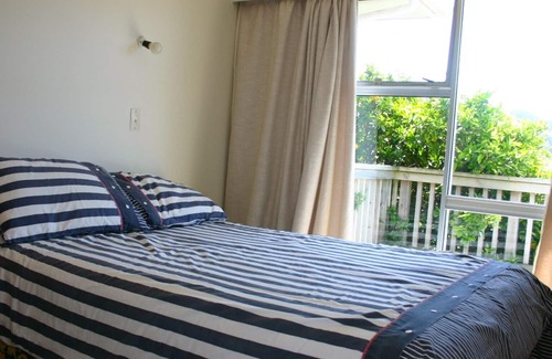 Waihi Beach Cottage | Twin Views - Waihi Beach Holiday Home