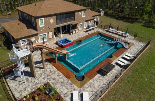 Groveland House | Two 10 Acre Huge Pool Estates with Waterslides & Lazy Rivers - Sleep Up To 97