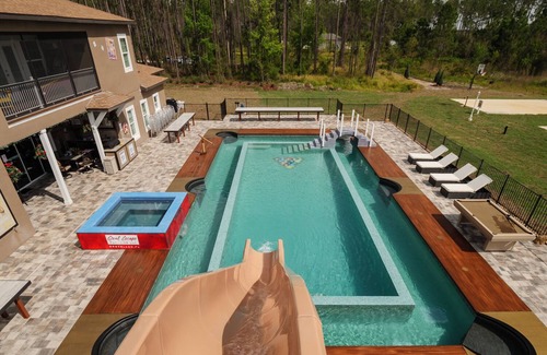 Groveland House | Two 10 Acre Huge Pool Estates with Waterslides & Lazy Rivers - Sleep Up To 97