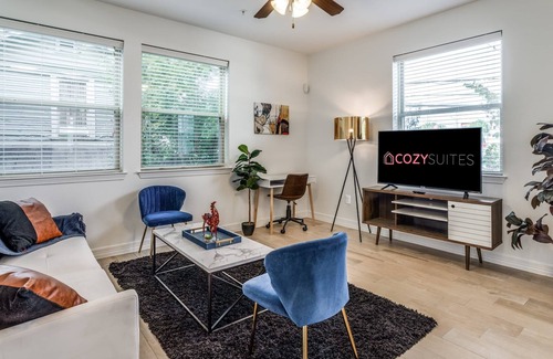North University House | TWO 3BR CozySuites in Central Austin by UT