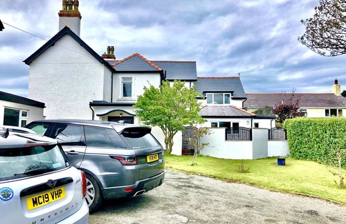 Trearddur Bay House | Two 4 or one 8 bed family house sleeps 7/15 close to beach. Full refurb Aug 2020