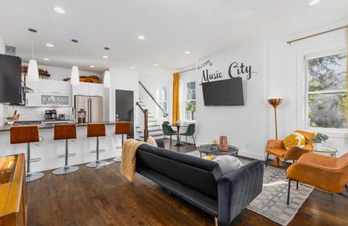 Hillsboro Village House | TWO Adjacent Homes in 12 South and Belmont area Sleeps 20 People