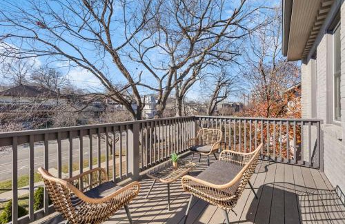 Hillsboro Village House | TWO Adjacent Homes in 12 South and Belmont area Sleeps 20 People