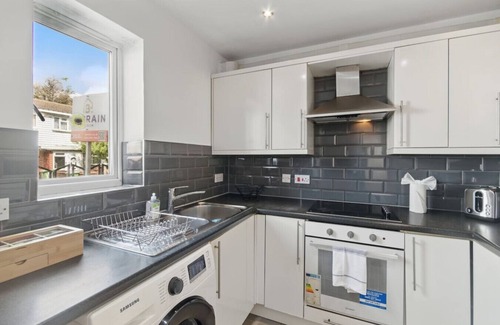 Custom House Apartment | Two Bed Serviced Apartment