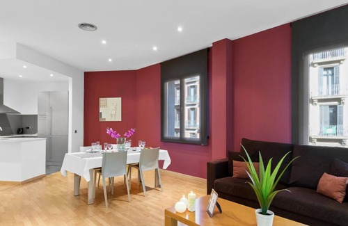 El Raval Apartment | Two bedroom and two bathroom apartment. Best option to stay in Barcelona!