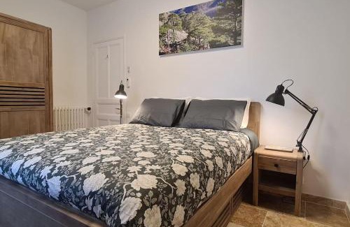 La Ciotat Apartment | Two bedroom apartment garden parking near beaches