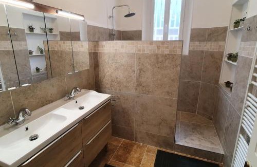 La Ciotat Apartment | Two bedroom apartment garden parking near beaches