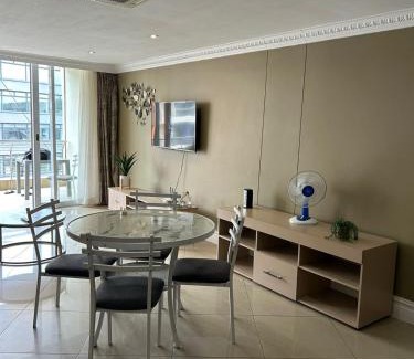 Durban Point Apartment | Two bedroom apartment in Waterfront