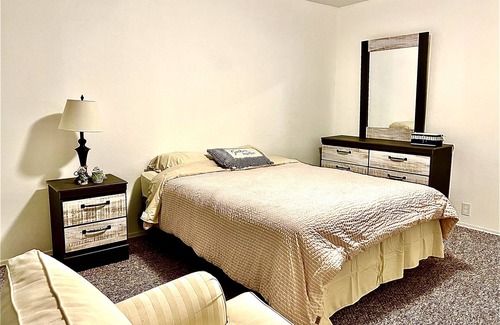 Metairie Apartment | Two bedroom apartment in the heart of Metairie