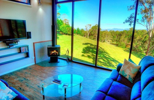 Ocean View House | Two-Bedroom Cabin at The View - Villa