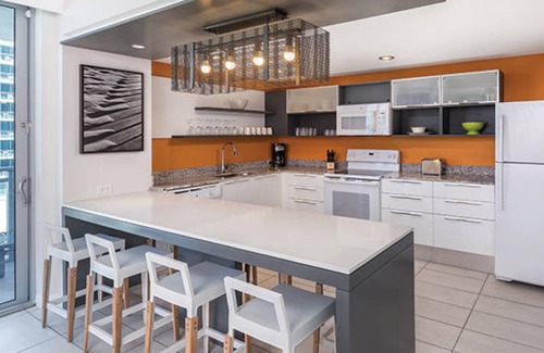 Clearwater Beach Resort | Two Bedroom Condo, Clearwater Beach, Florida 2275908
