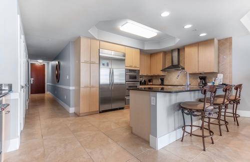 Orange Beach East Condo | Two Bedroom Condo with Gulf and Bay Views! Complimentary Boat Slip!