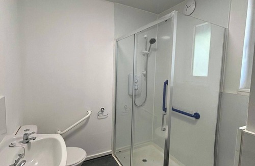 Huntly Cottage | Two bedroom cottage in Lumsden - Contractors