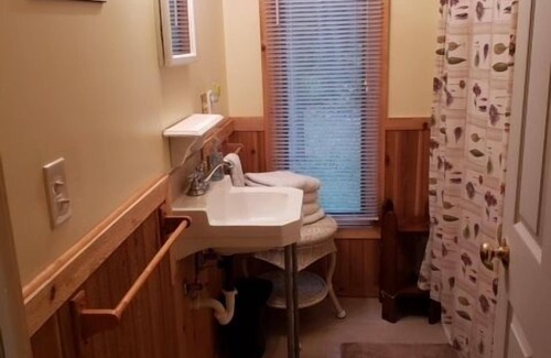 Ludington Cottage | Two bedroom cottage near Hamlin Lake!