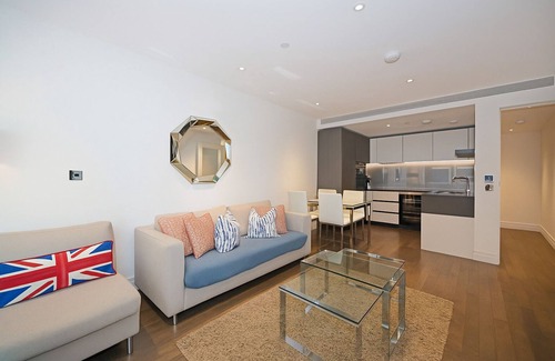 Tooting Apartment | Two Bedroom Flat-Heart of London