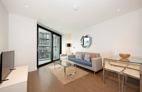 Tooting Apartment | Two Bedroom Flat-Heart of London