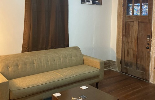 Faubourg Delassize Apartment | Two bedroom home. Two blocks from St Charles